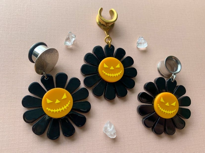 Black Halloween Daisies