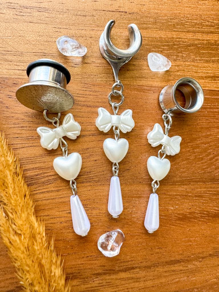 Faux Pearl Bow & Hearts