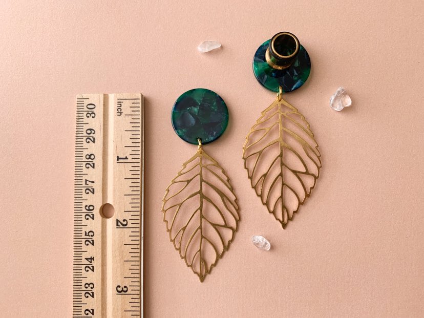 Green Disc With Gold Leaf Dangle