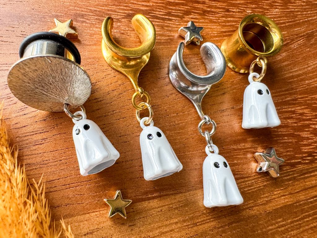 Mini White Ghosts Plug Earrings