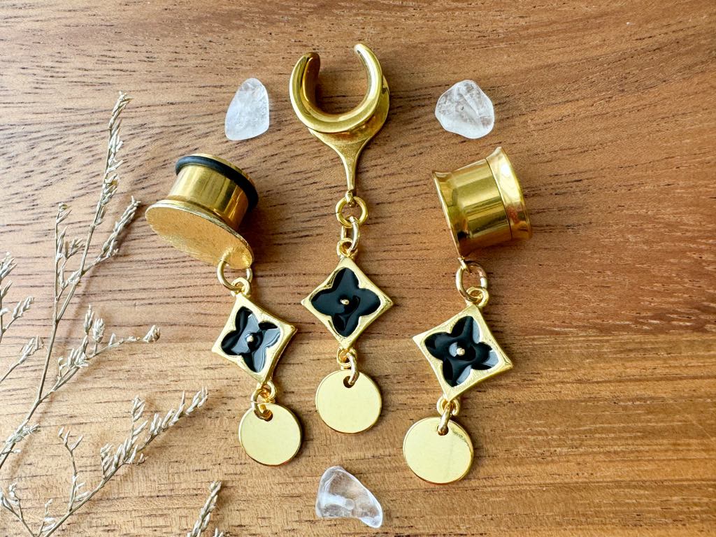 Shiny Gold Plated "Dark Clover"