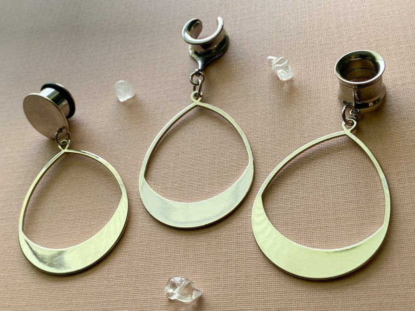 18k White Gold Tear Hoops
