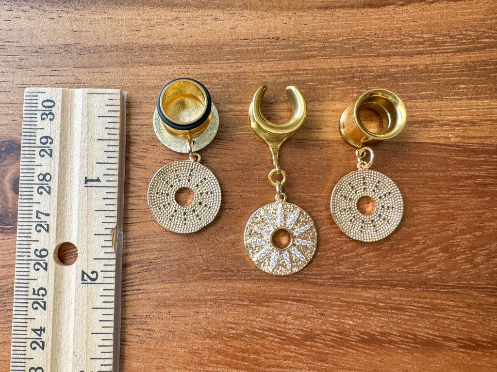 18k Textured Zircon Suns