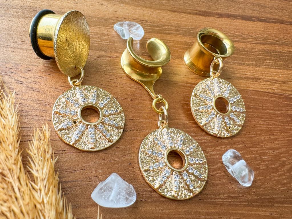 18k Textured Zircon Suns
