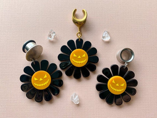 Black Halloween Daisies