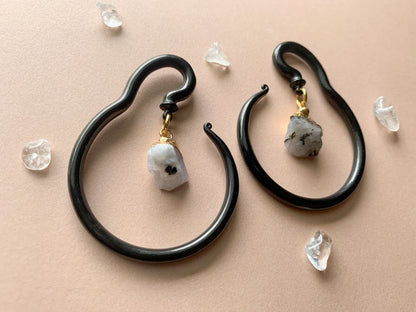 Black Steel Hangers With Natural Stone Pendant