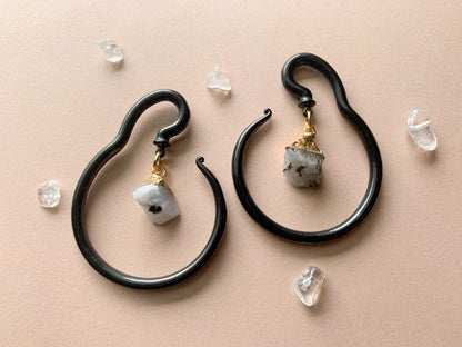 Black Steel Hangers With Natural Stone Pendant