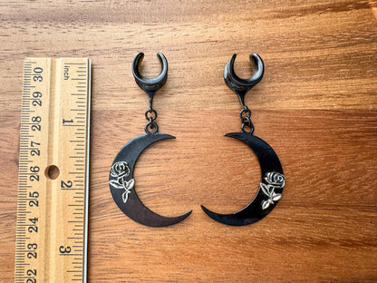 Black Crescent Moons