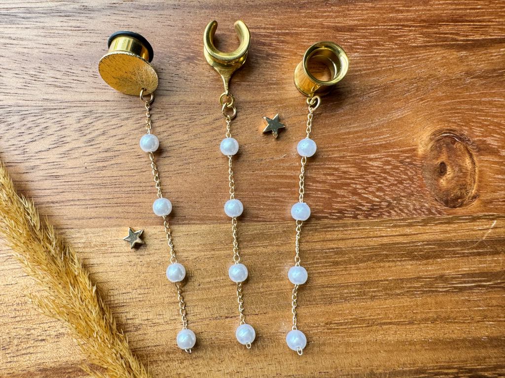 Delicate Golden Pearl Strands Plug Earrings