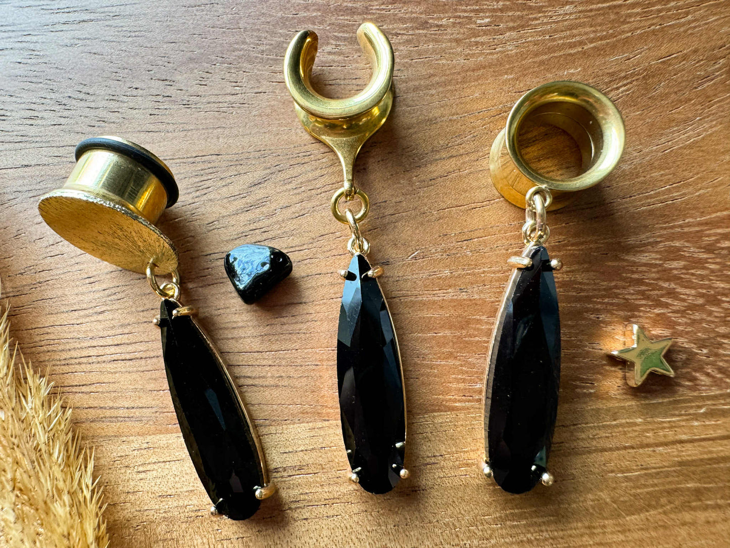 Elegant Black Tears Plug Earrings
