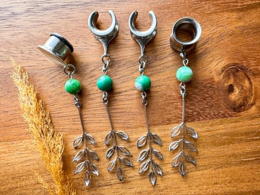 Green Agate and Rhodium Leaves Plug Earrings
