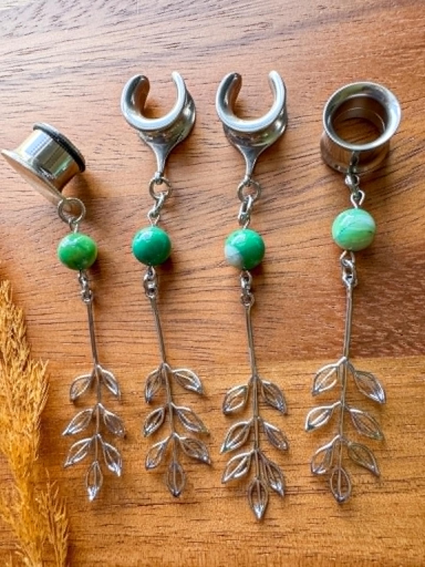 Green Agate and Rhodium Leaves Plug Earrings
