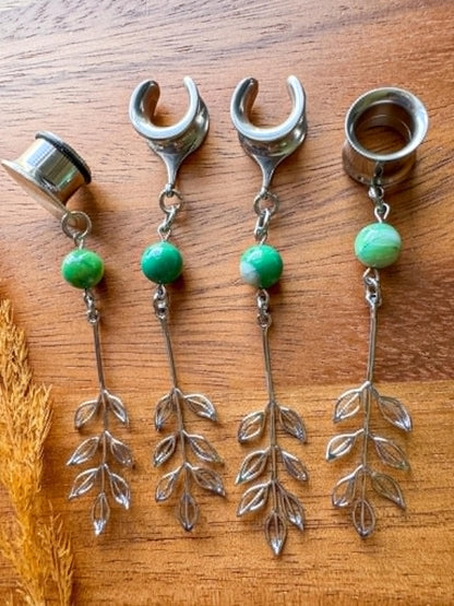 Green Agate and Rhodium Leaves Plug Earrings