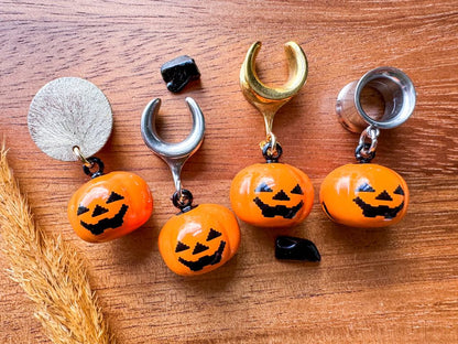 Jingling Pumpkin Heads Plug Earrings