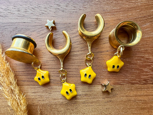 Mini Cartoon Star Dangles Plug Earrings
