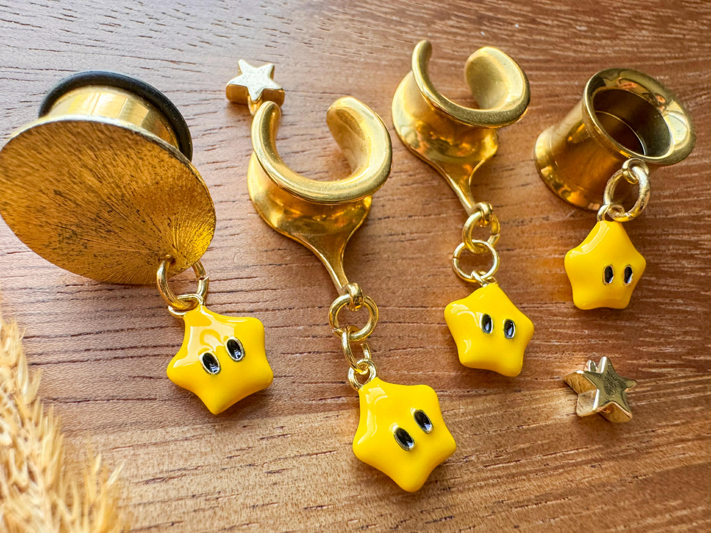 Mini Cartoon Star Dangles Plug Earrings