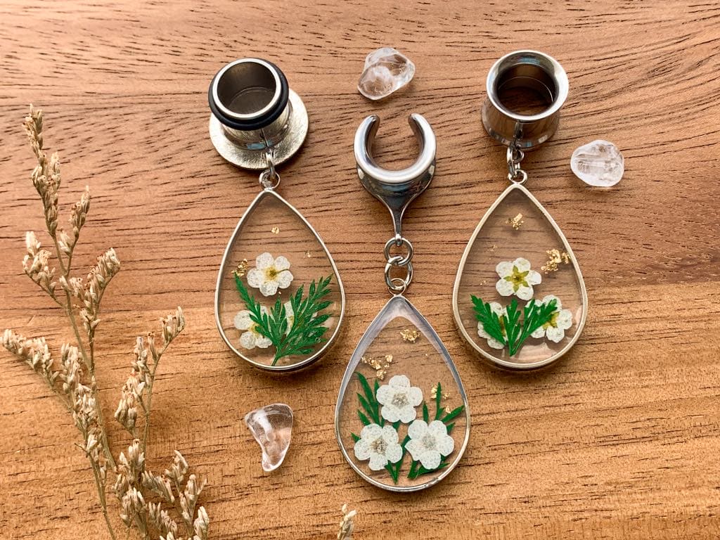  Silver Spring Resin Drop Earrings