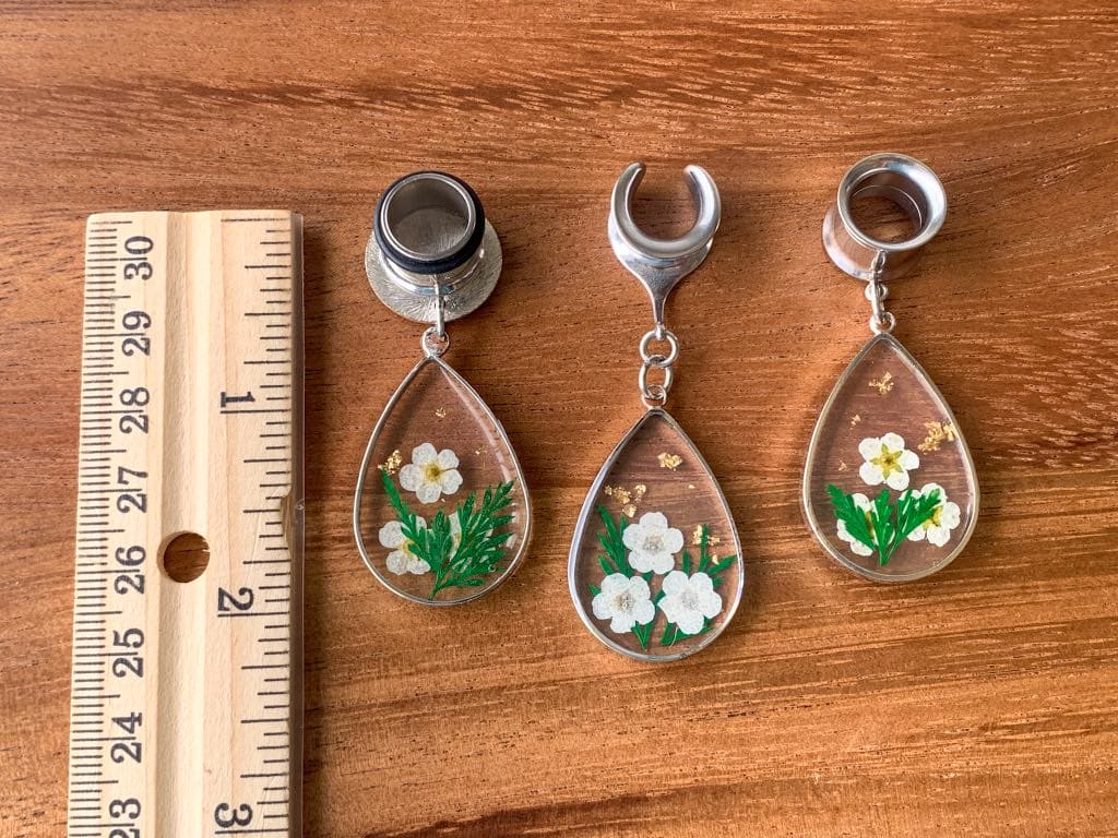  Silver Spring Resin Drop Earrings