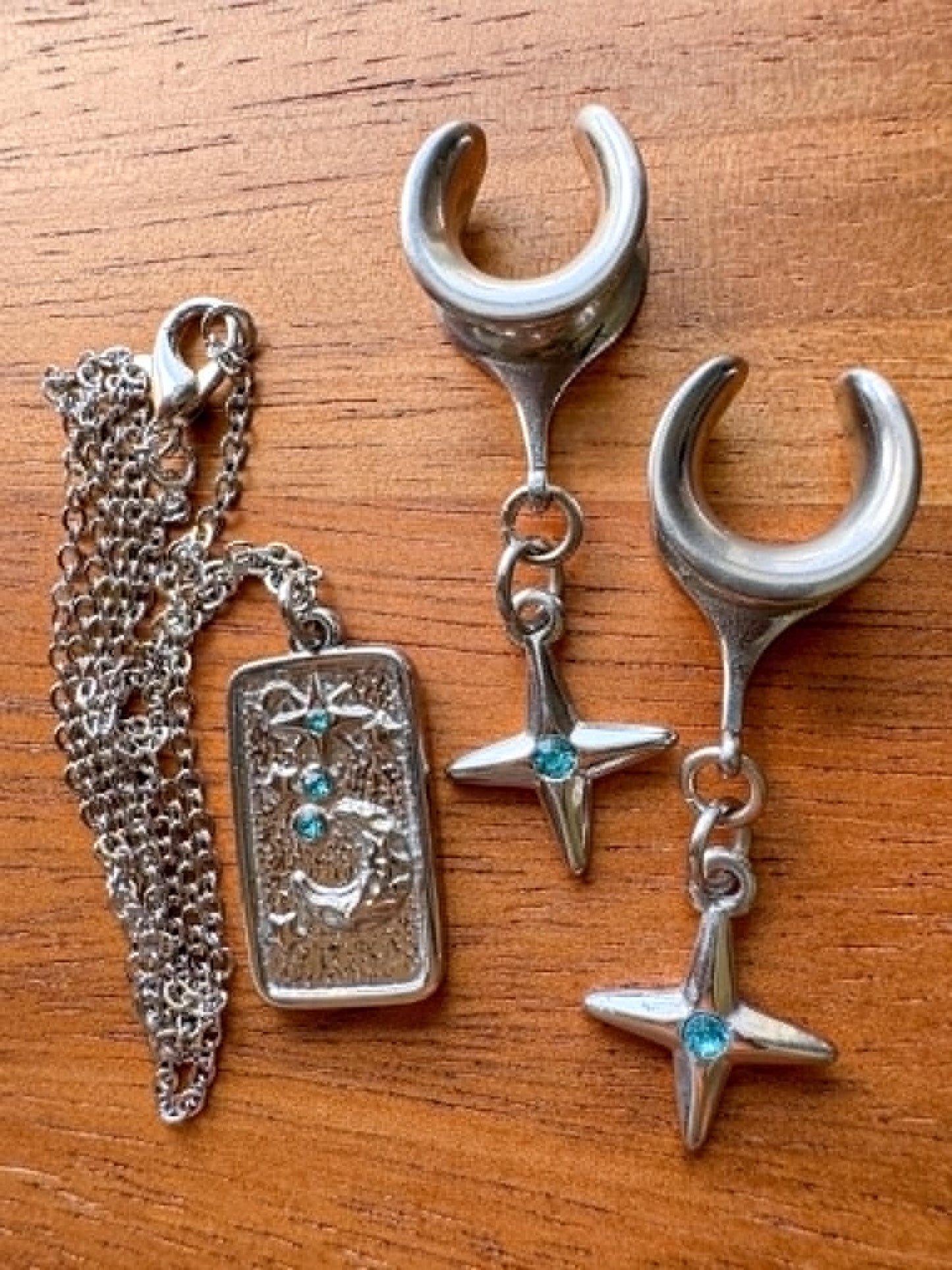 Silver Star Plugs With Matching Necklace