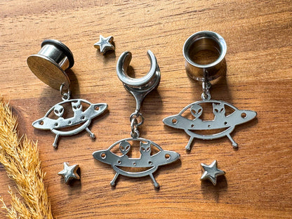 Small Cat & Alien UFOs Plug Earrings